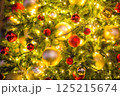 クリスマス　ツリー　イルミ　イルミネーション 125215674