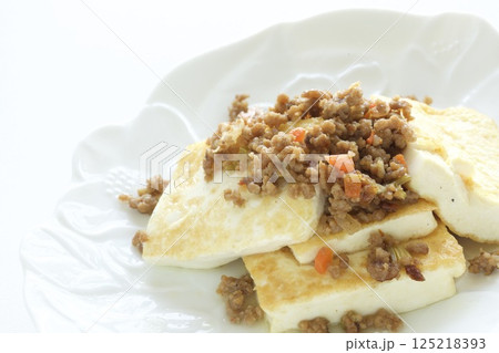 豆腐ステーキの肉みそがけ 125218393