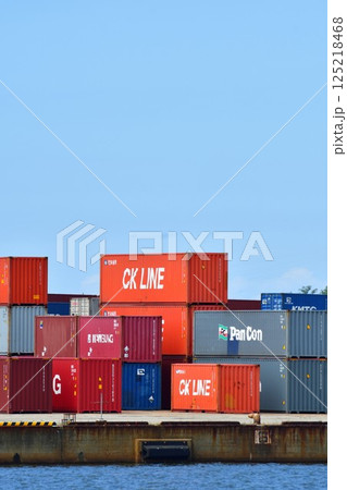 新潟東港 コンテナ(新潟県) 新潟東港 コンテナ(新潟県) 125218468