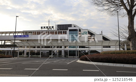JR東北線（宇都宮線）の自治医大駅東口 125218546