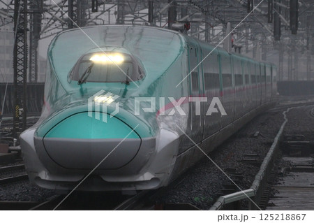 東北新幹線／北海道新幹線E5系 125218867