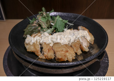 Crispy Fried Chicken Served with Tartar Sauce Crispy Fried Chicken Served with Tartar Sauce 125219117
