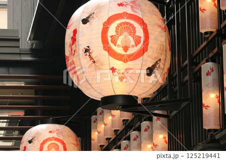 （COREDO室町 仲通り）002 125219441