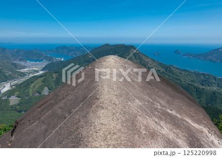 熊野古道伊勢路馬越峠から便石山、象の背 125220998