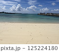 一面に広がる与論島の海 125224180