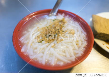 台湾の屋台料理・米苔目湯 125226089