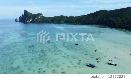 バリ島の海 125228254