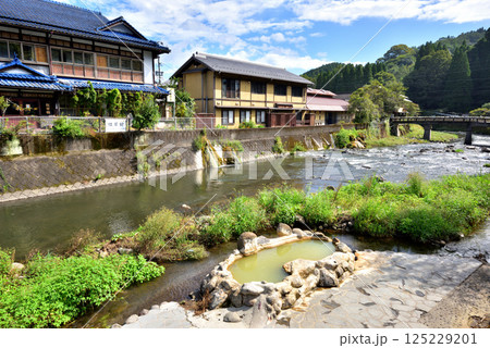 長湯温泉ガニ湯　露天風呂　大分県竹田市直入町 125229201