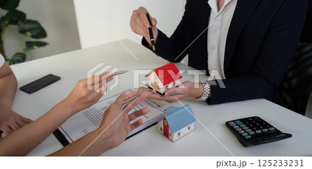 Home Inspection and Model Evaluation. An interactive discussion about prospective homes with the real estate agent. 125233231