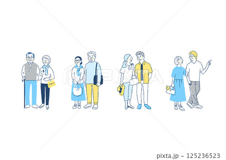 一緒に歩いているシニアカップル4組　　セット 125236523