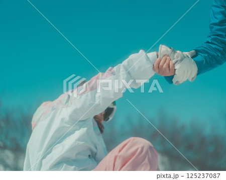 snowboarding snowboarding 125237087