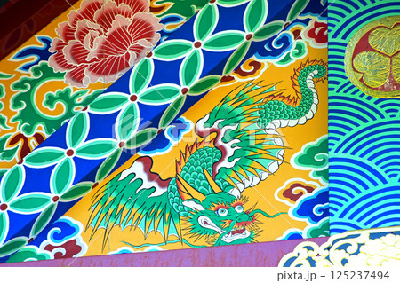 彩色豊かな漆塗り彫刻の滝山東照宮 125237494