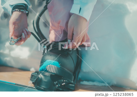 snowboarding 125238065