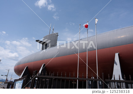 大型戦艦と白い雲 125238318