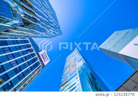 日本の東京都市景観 渋谷駅前の渋谷スクランブルスクエアや渋谷ヒカリエなど、ビル群を望む 日本の東京都市景観 渋谷駅前の渋谷スクランブルスクエアや渋谷ヒカリエなど、ビル群を望む 125238778