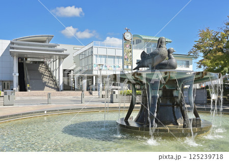 佐野散歩：佐野駅前広場 噴水　栃木県佐野市 125239718