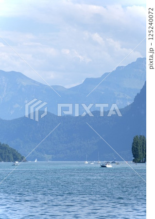 湖 125240072
