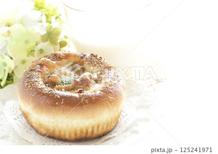 ビーフシチューパン 125241971