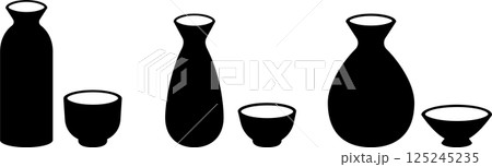 日本酒の徳利・お猪口のシルエットアイコンセット 日本酒の徳利・お猪口のシルエットアイコンセット 125245235