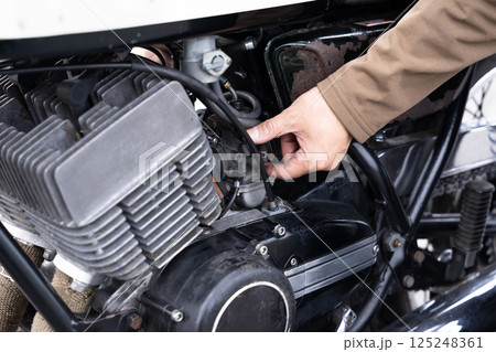 バイク　旧車　メンテナンス 125248361