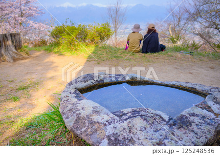【光城山】山頂の風景【春】 125248536
