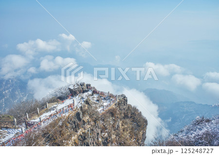 無人 冬 ウインター 125248727