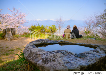 【光城山】山頂の風景【春】 125248888
