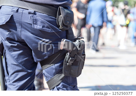 Police officer on duty 125250377