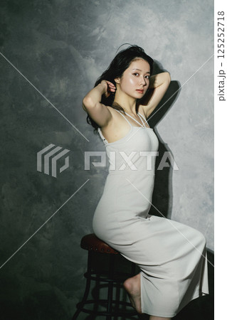 女性 ポートレート ビューティ 女性 ポートレート ビューティ 125252718