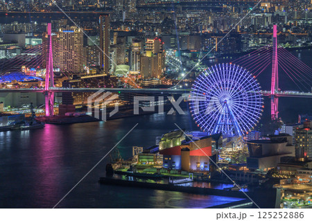大阪の海遊館の夜景 (大阪府大阪市港区) 大阪の海遊館の夜景 (大阪府大阪市港区) 125252886