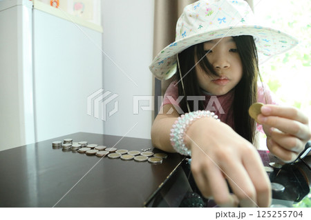 Counting the Money 125255704