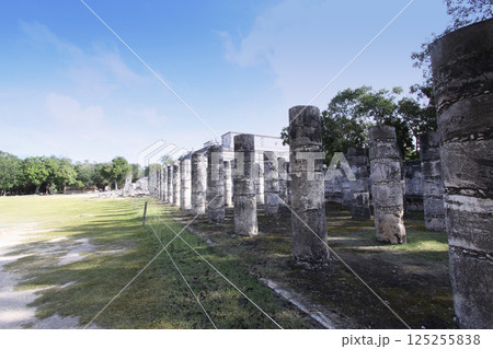 Mayan ruins of Chichen Itza, yucatan, mexico Mayan ruins of Chichen Itza, yucatan, mexico 125255838