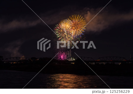 厚木あゆ祭り花火大会　関東地方 125256229