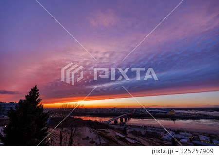 Sunset Over Strelka: Kanavinsky Bridge and Alexander Nevsky Cathedral 125257909
