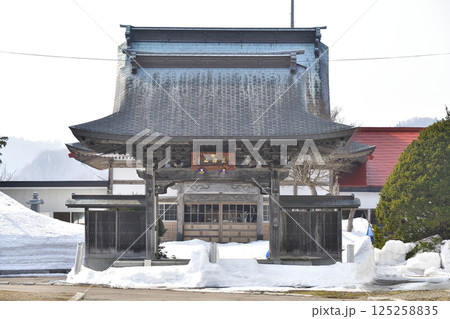 早春の北海道厚沢部町で正禅山本覚寺境内の風景を撮影 早春の北海道厚沢部町で正禅山本覚寺境内の風景を撮影 125258835