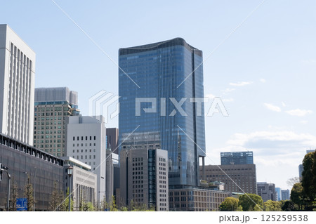 大手町のビル群の風景 125259538