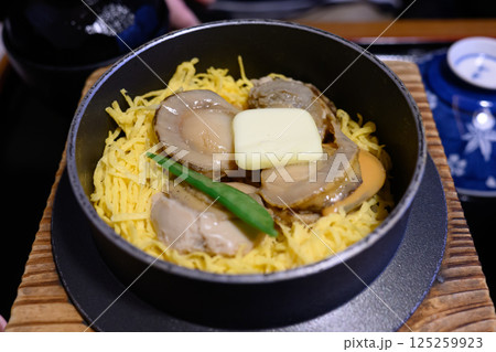 ホタテの釜飯 125259923
