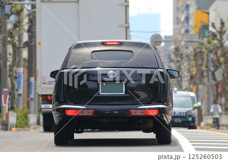 リムジン型の霊柩車 イメージ リムジン型の霊柩車 イメージ 125260503