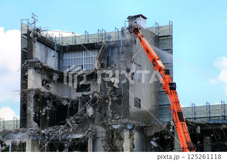 築53年の歴史を閉じ姿を消しつつある… 解体工事中の【春日部市役所庁舎】 築53年の歴史を閉じ姿を消しつつある… 解体工事中の【春日部市役所庁舎】 125261118