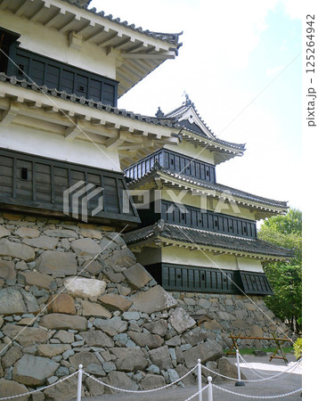 松本城:国宝の歴史的建造物【日本100名城・国指定史跡】長野県松本市 松本城:国宝の歴史的建造物【日本100名城・国指定史跡】長野県松本市 125264942