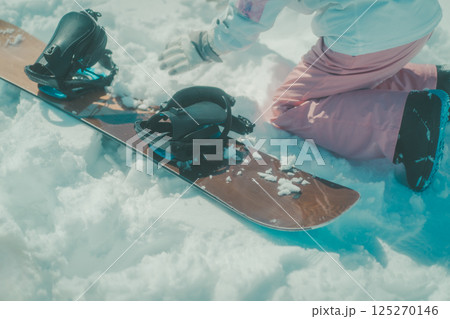 snowboarding 125270146