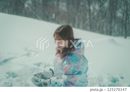 snowboarding 125270147