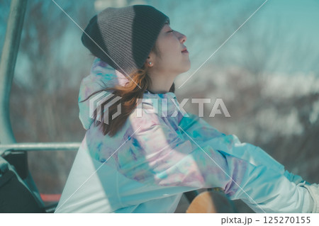 snowboarding 125270155