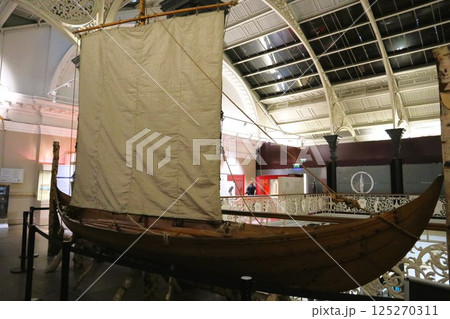 アイルランド国立博物館・ダブリン、古代バイキング船 アイルランド国立博物館・ダブリン、古代バイキング船 125270311