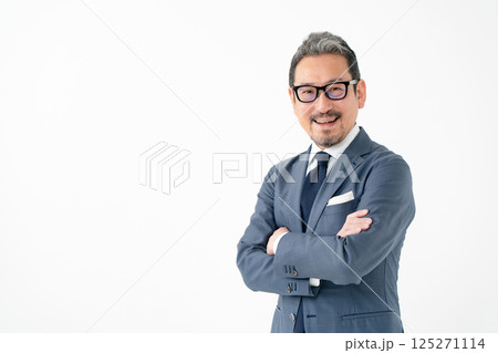 スーツの男性 ビジネス スーツの男性 ビジネス 125271114