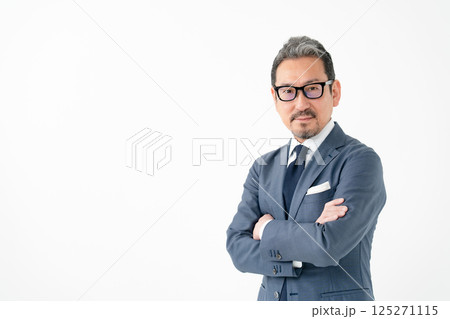 スーツの男性 ビジネス スーツの男性 ビジネス 125271115