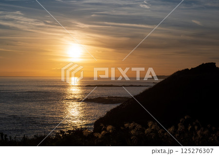 剱崎から見た夕焼けの海 - 神奈川県三浦市,日本 125276307