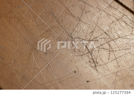 傷だらけのフローリング 傷だらけのフローリング 125277384