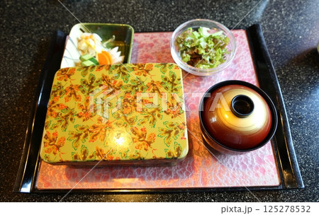 うな重定食 高級料理 土用の丑の日 125278532