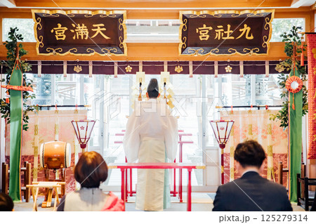 ＜七五三＞神社でのご祈祷 125279314